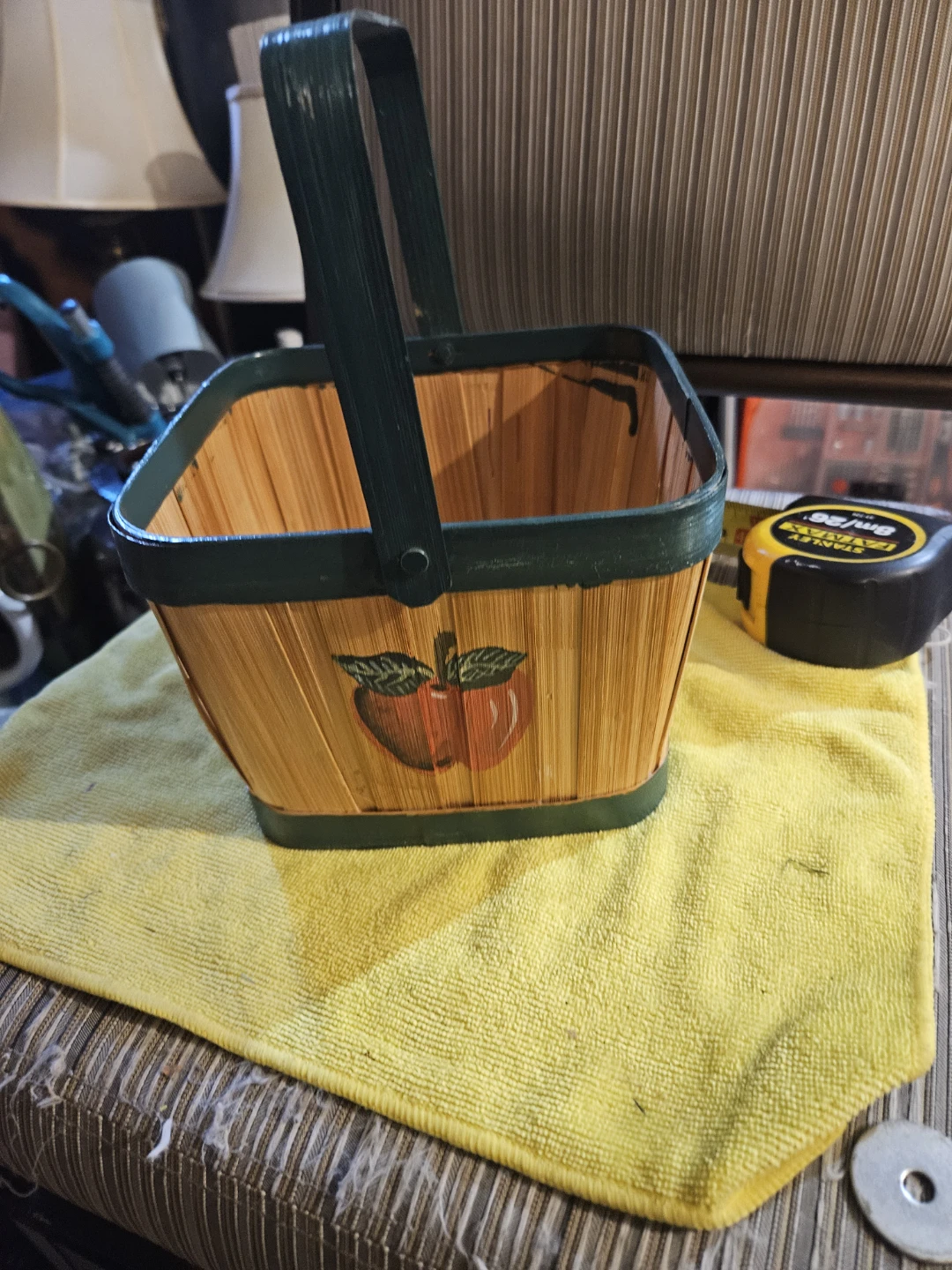 Apple Design Wooden Basket with Handle - photo 3
