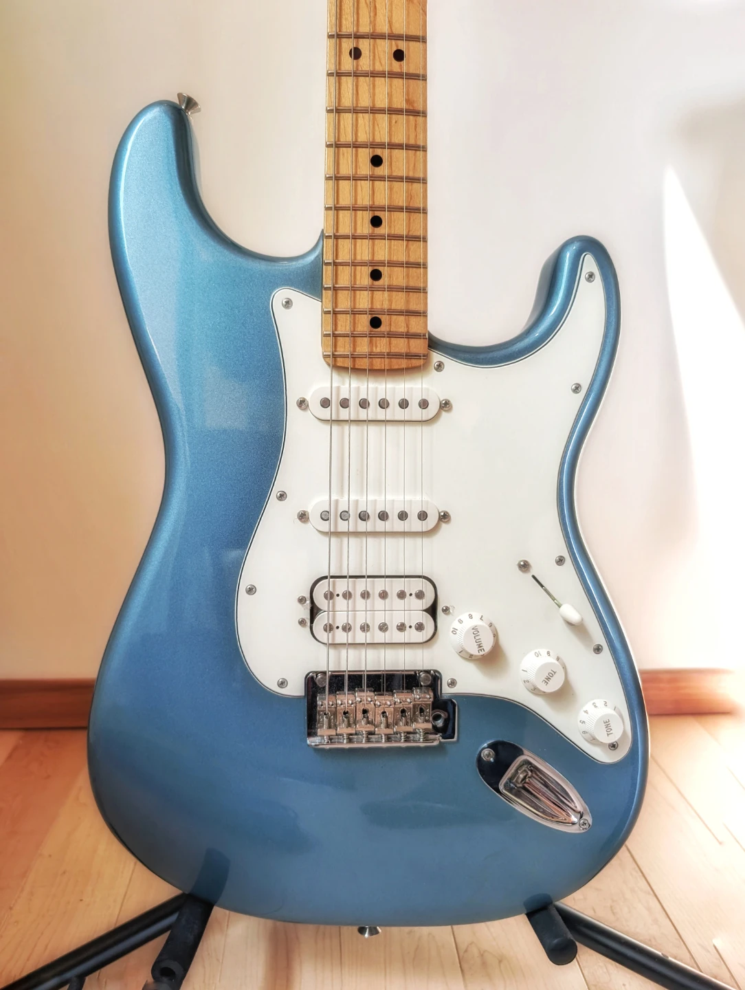 Fender Stratocaster - photo 2