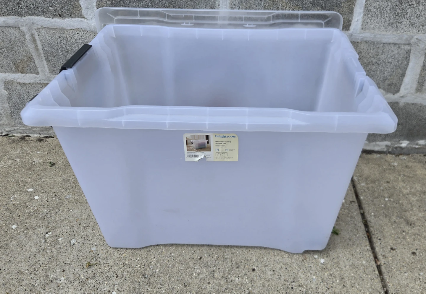 Brightroom Wheeled Latching Storage Tote - 32 Gallon - photo 3