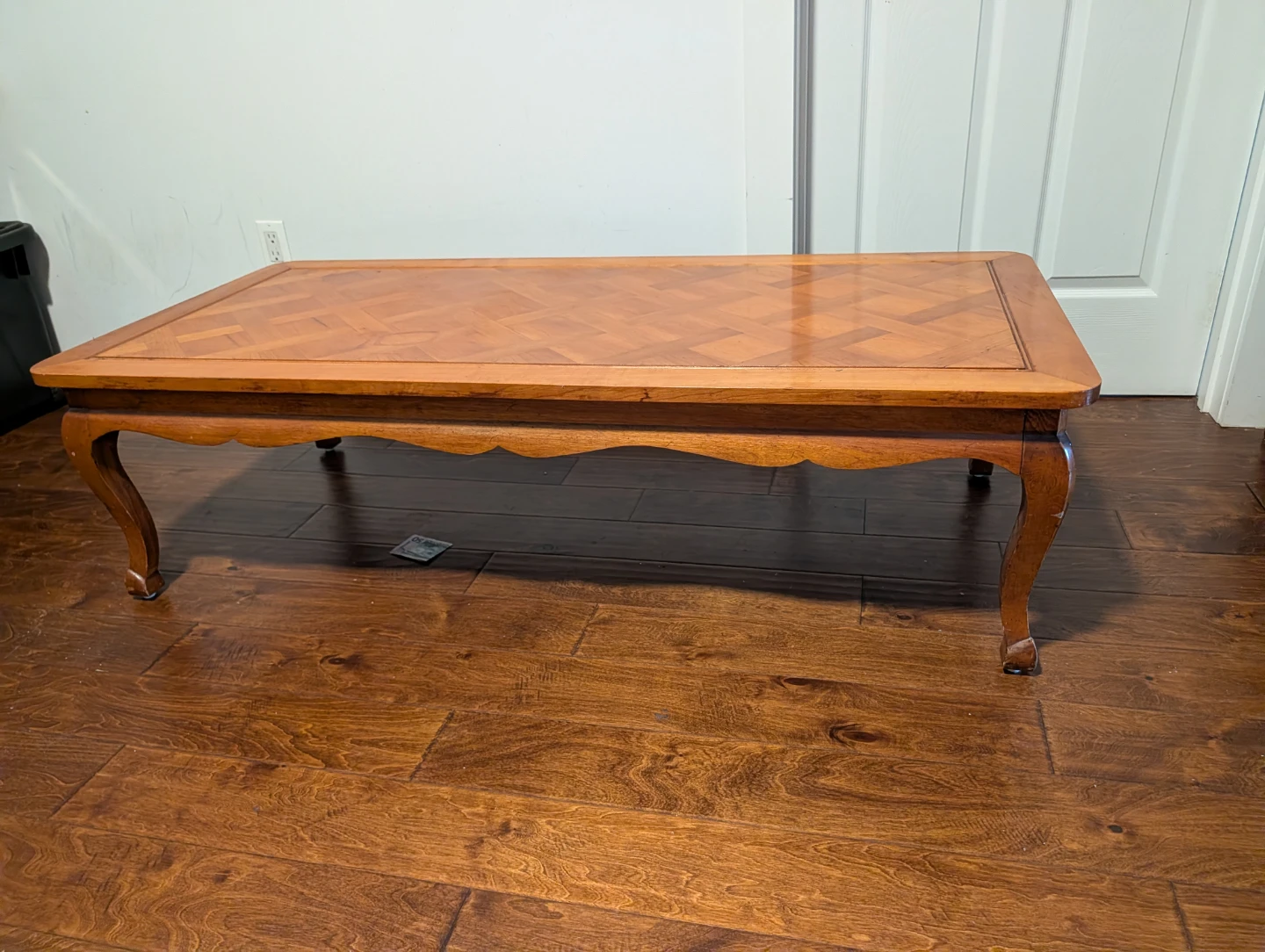 Durable Wooden Coffee Table with Parquet Top - photo 4