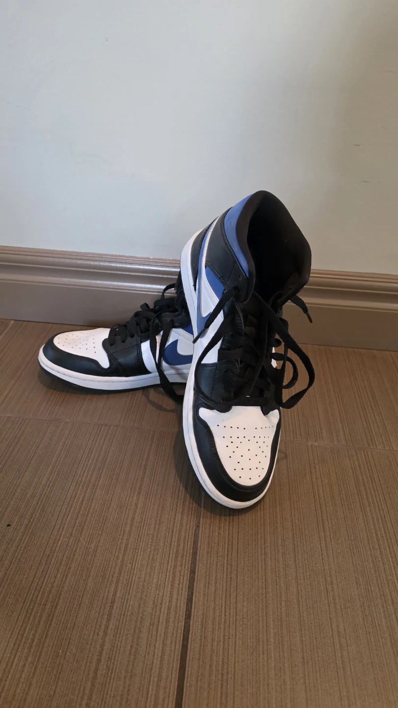 Air Jordan 1 Mid Sneakers - photo 2
