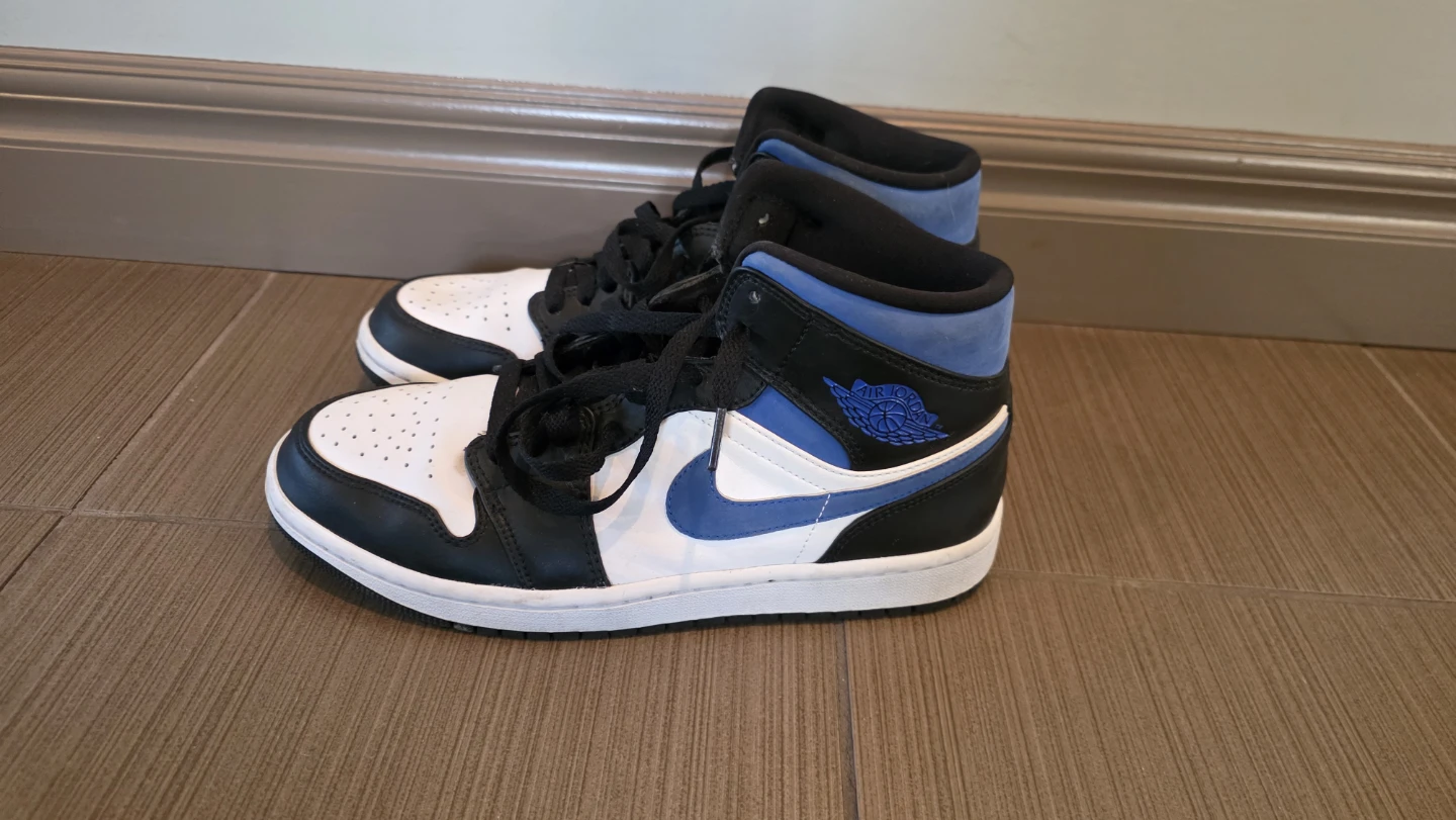 Air Jordan 1 Mid Sneakers - photo 3