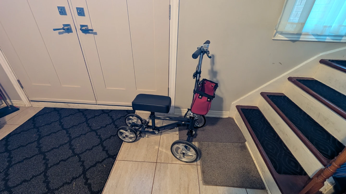 Blue Foldable Knee Scooter - photo 4