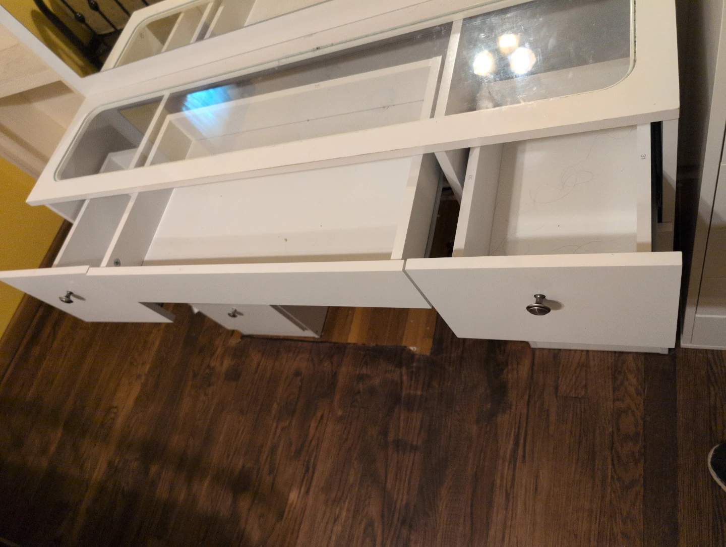 White Vanity Desk with Mirror and Drawers - photo 4