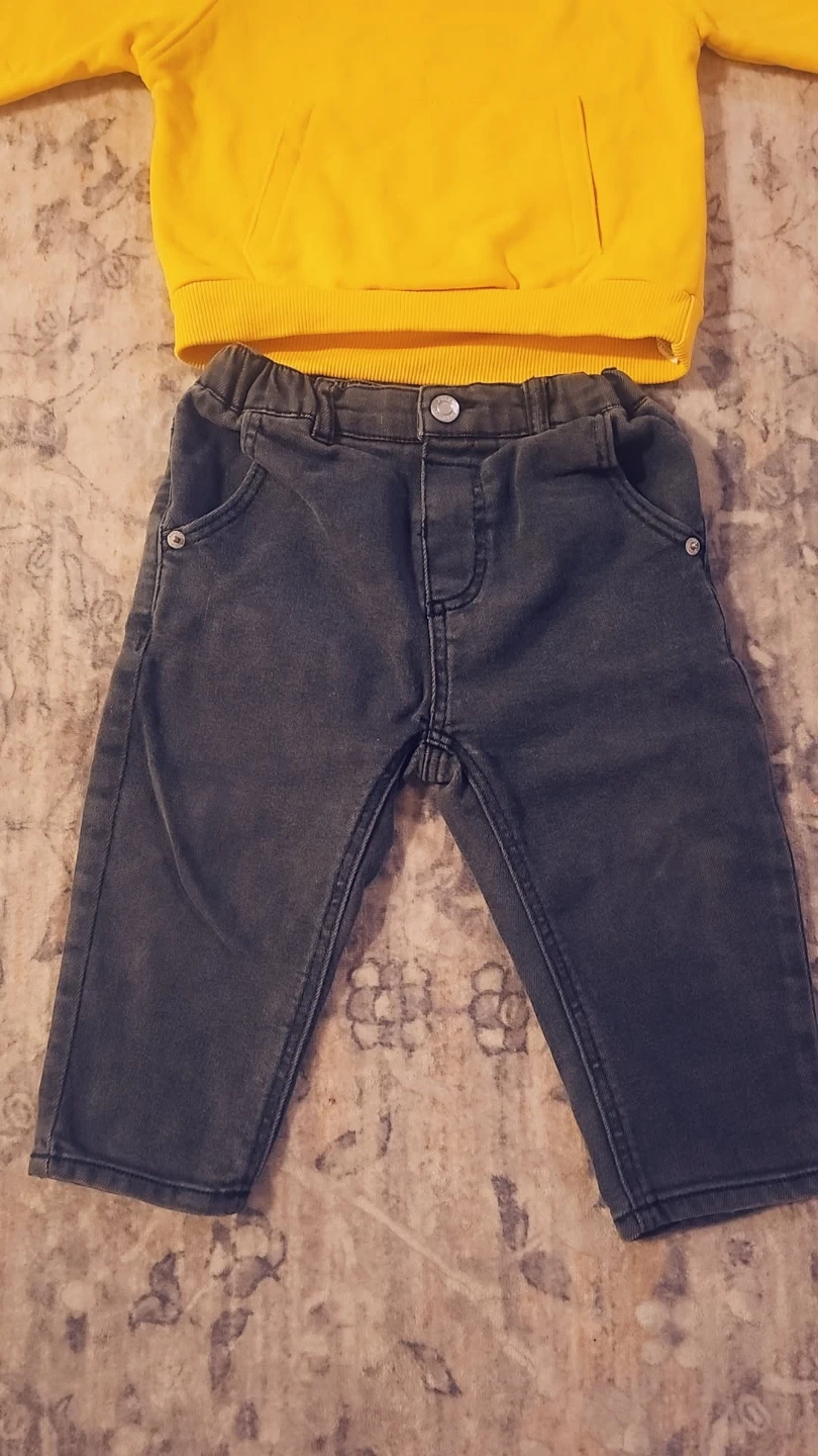Zara Yellow Pullover Sweatshirt and Grey Jeans Set - photo 2
