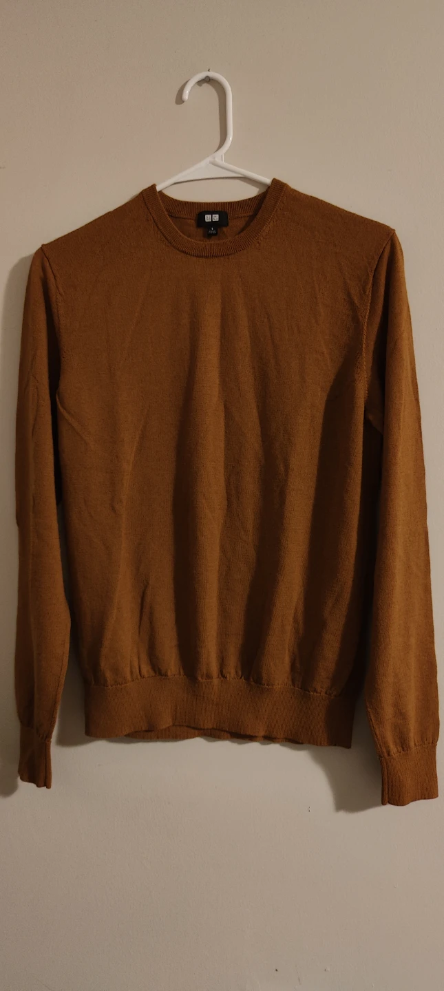 Uniqlo Crew Neck Sweater