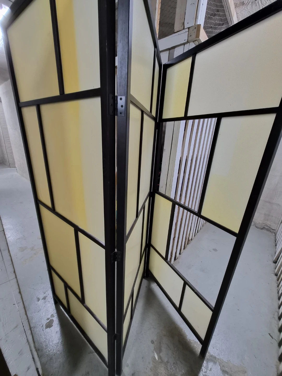 Decorative Room Divider Screen