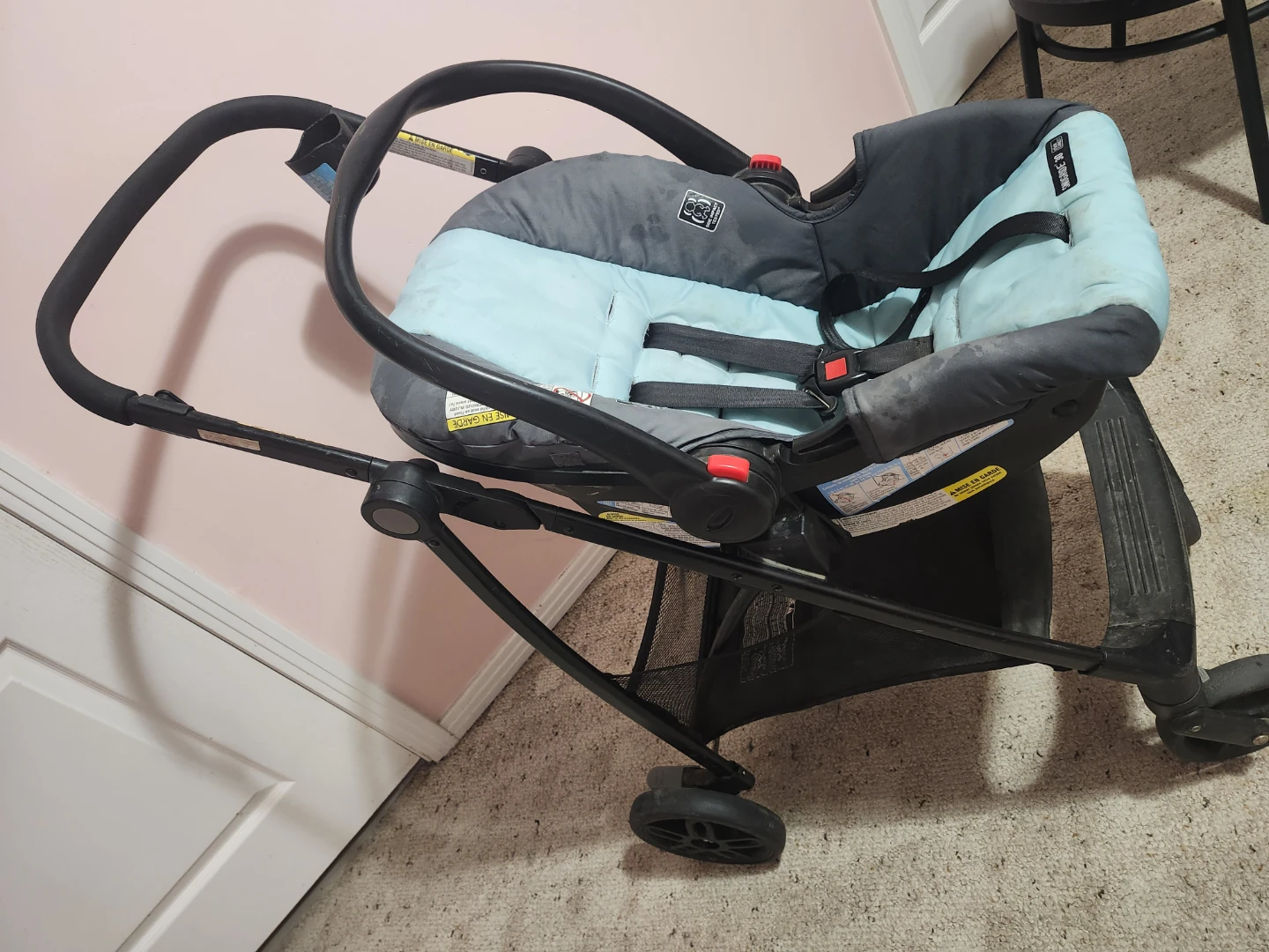 Graco Car Seat and Stroller Combo - photo 2