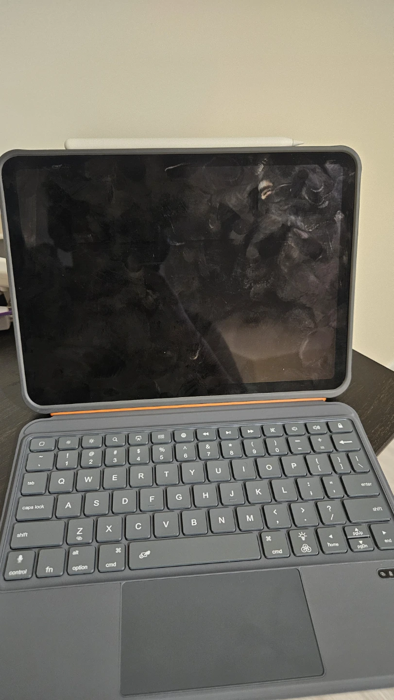 IPad Air 4 + Apple Pencil + Keyboard case