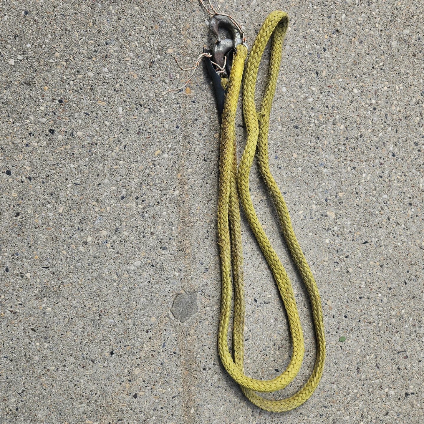 VEHICLE  TOW  ROPE.