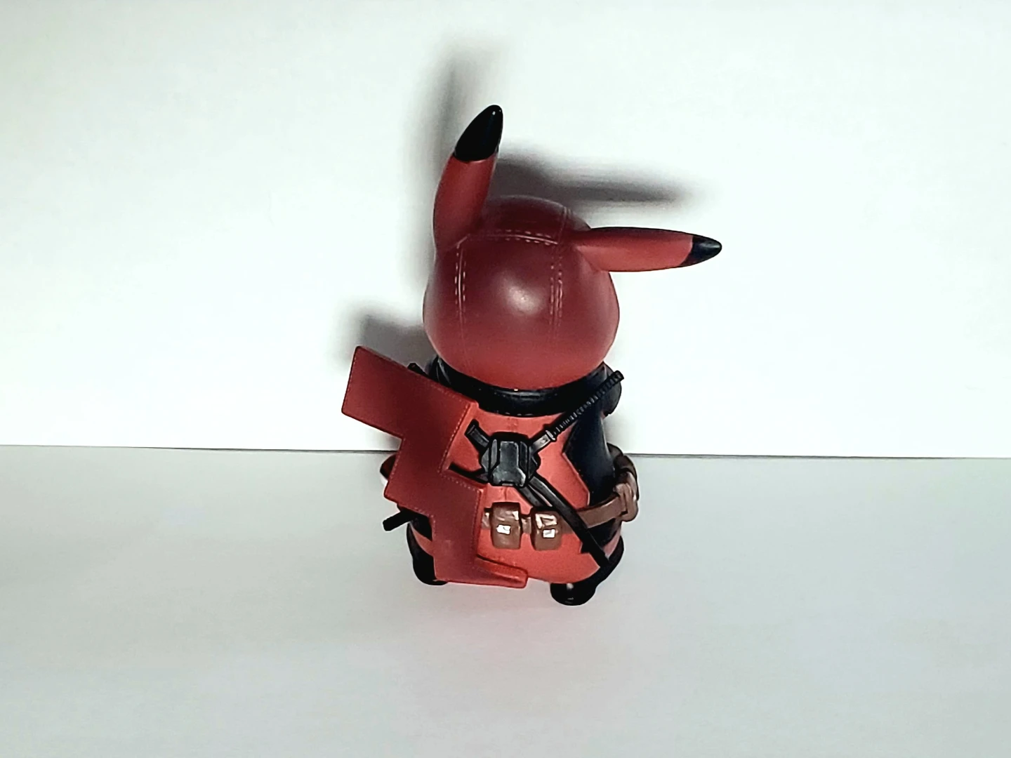 Marvel x Pokémon Deadpool Pikachu Action Figure - photo 2