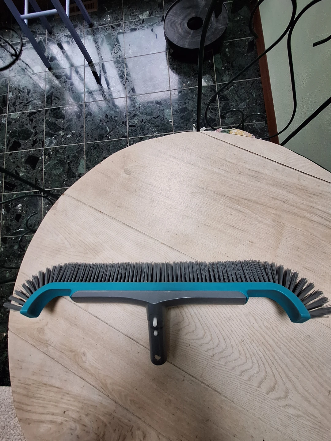 Swimming Pool Scrub Brush Head with Handle Mount