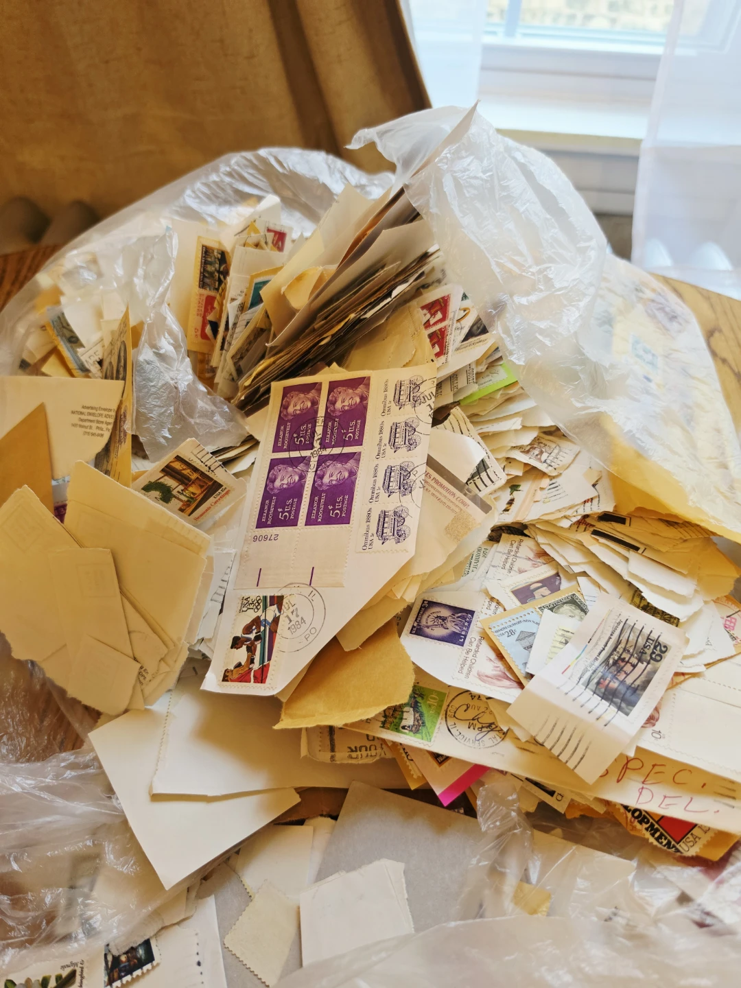 Large used stamp collection - photo 4