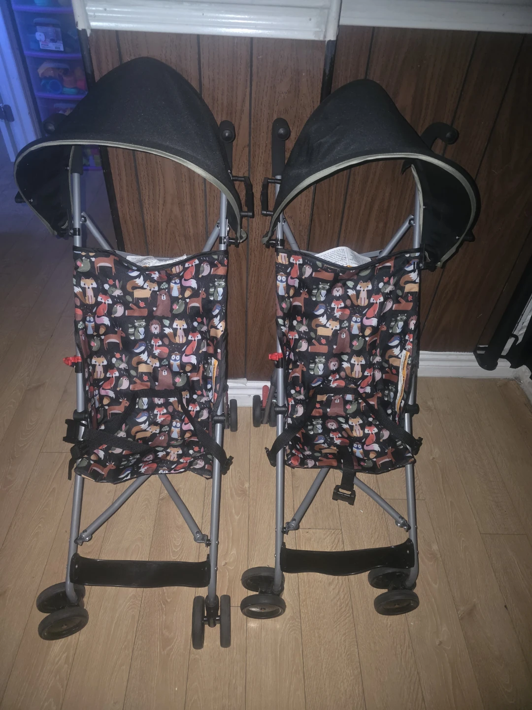 2x Kids Strollers and 2x toddler beds