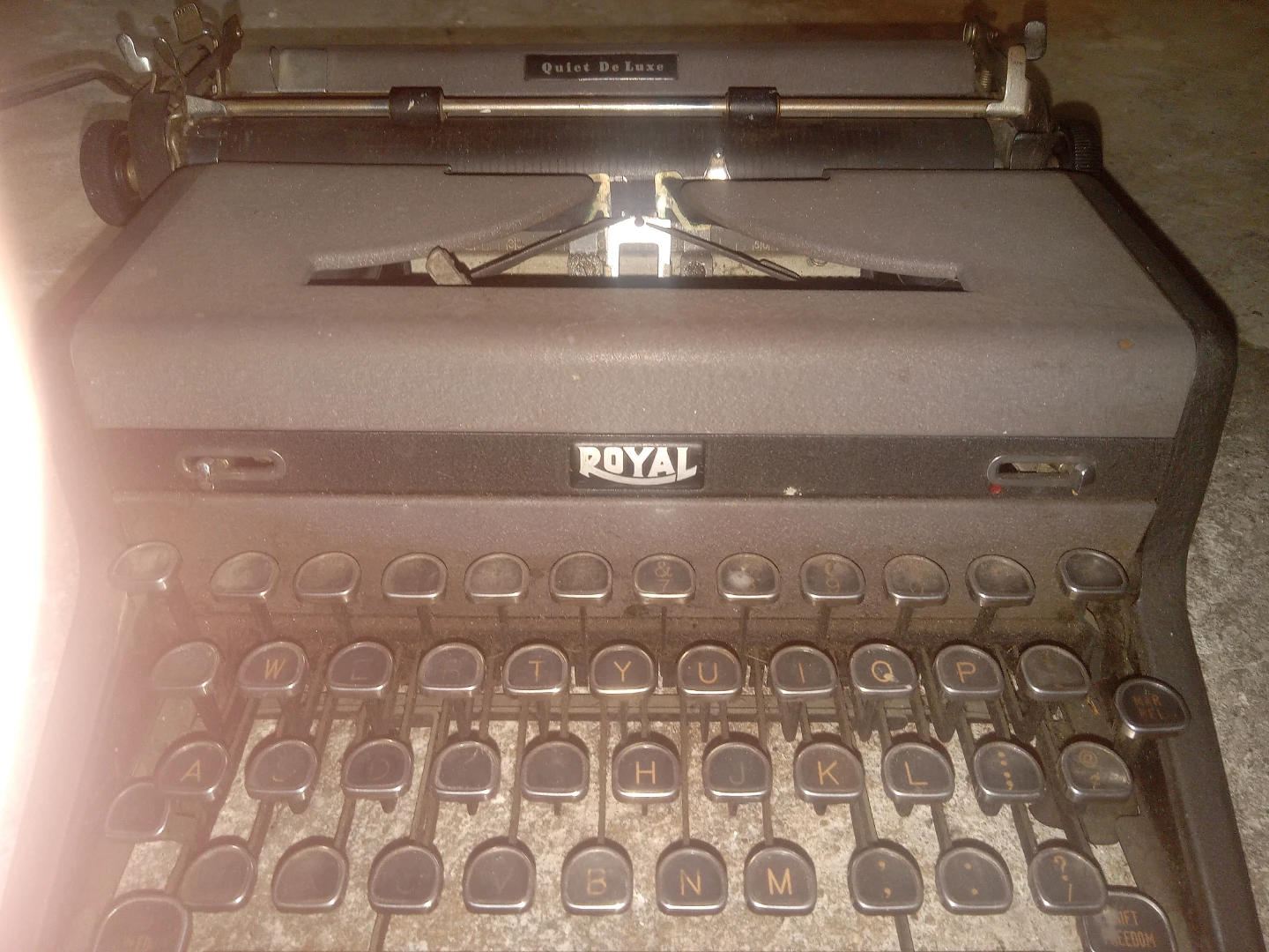 Vintage ROYAL typewriter - photo 5