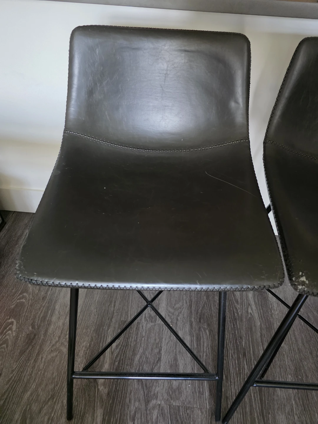 Counter height stools - photo 2