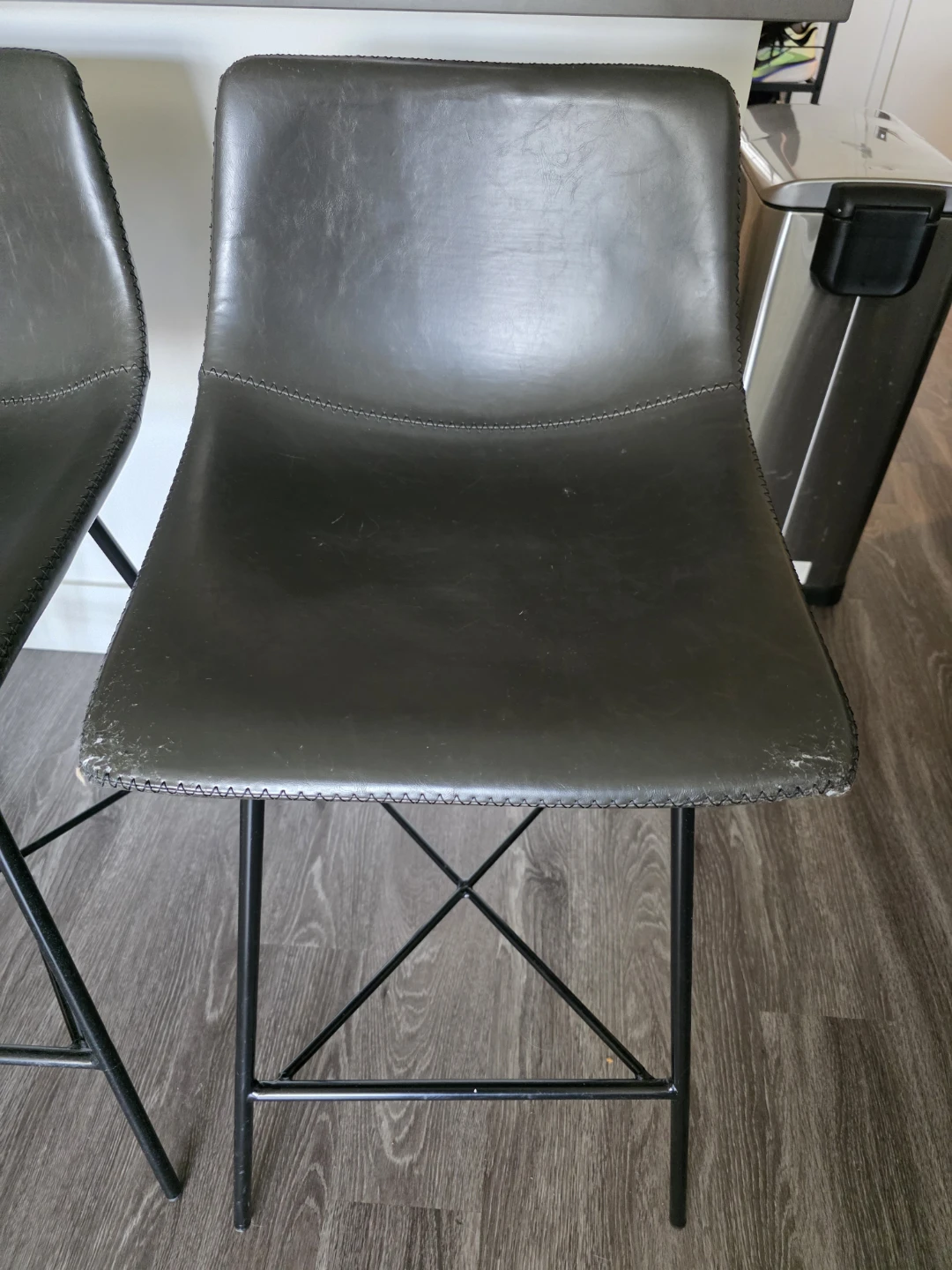 Counter height stools - photo 3