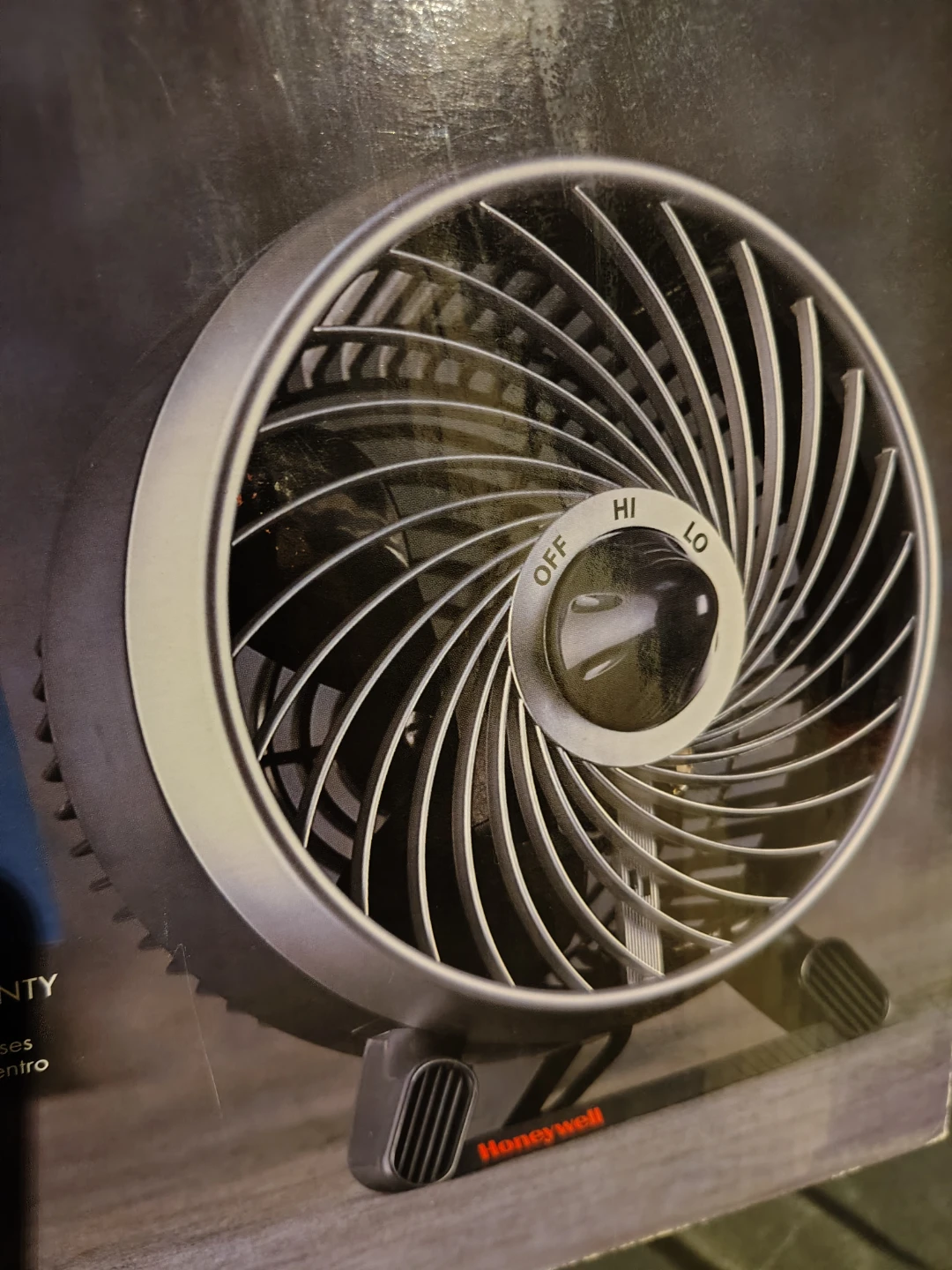 Honeywell 8 inch Tech Fan Super Quiet - photo 2