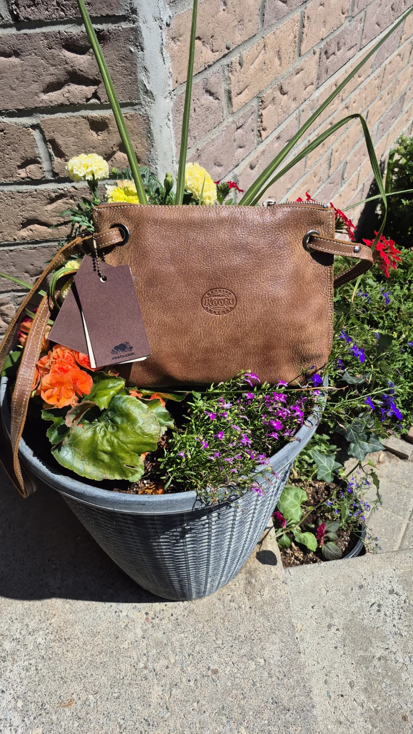 Brand New Roots Brown Leather Crossbody Bag - photo 3
