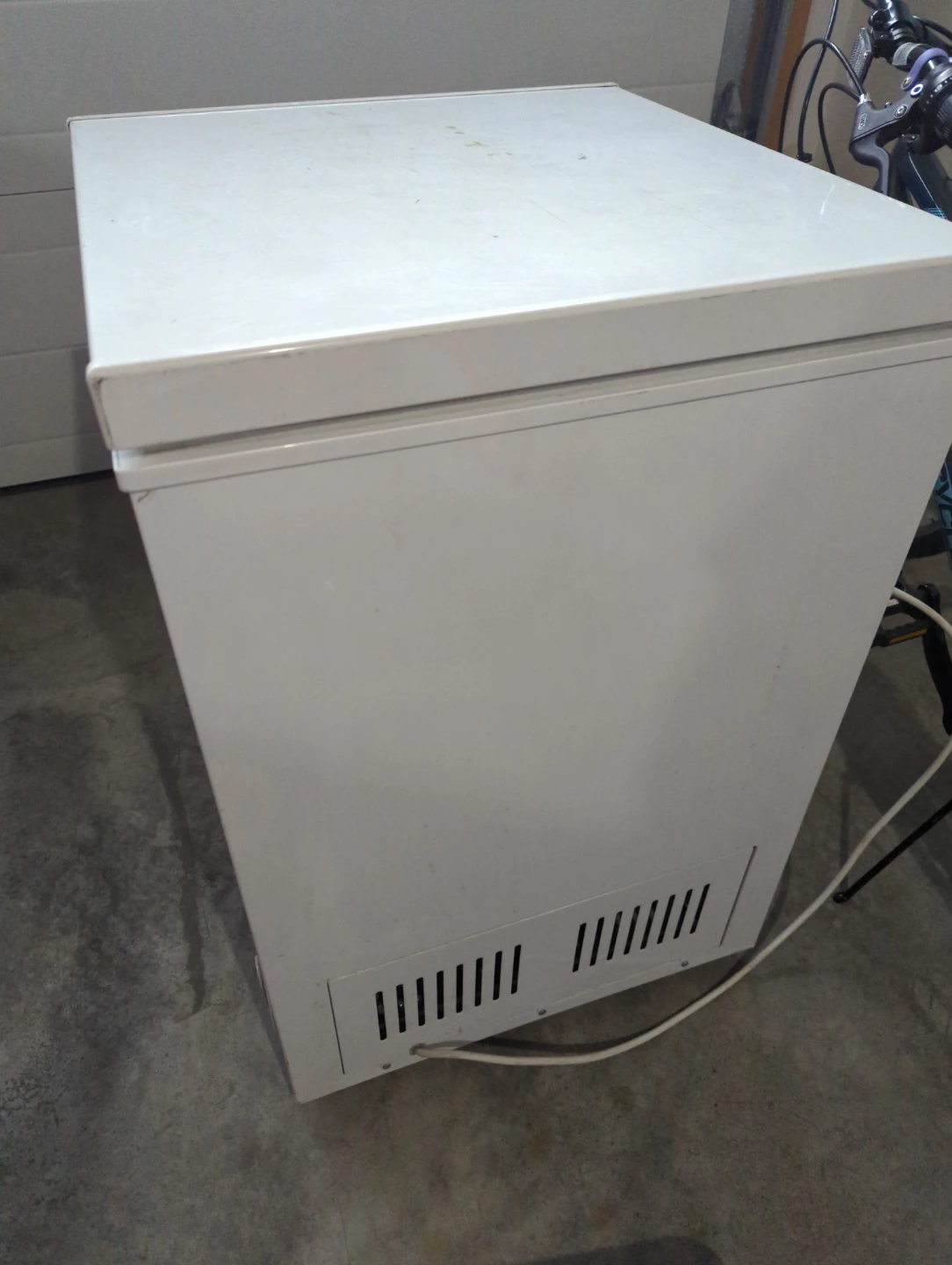 Chest freezer Heier - HNCM035E, 3.5 cu. ft. - photo 4
