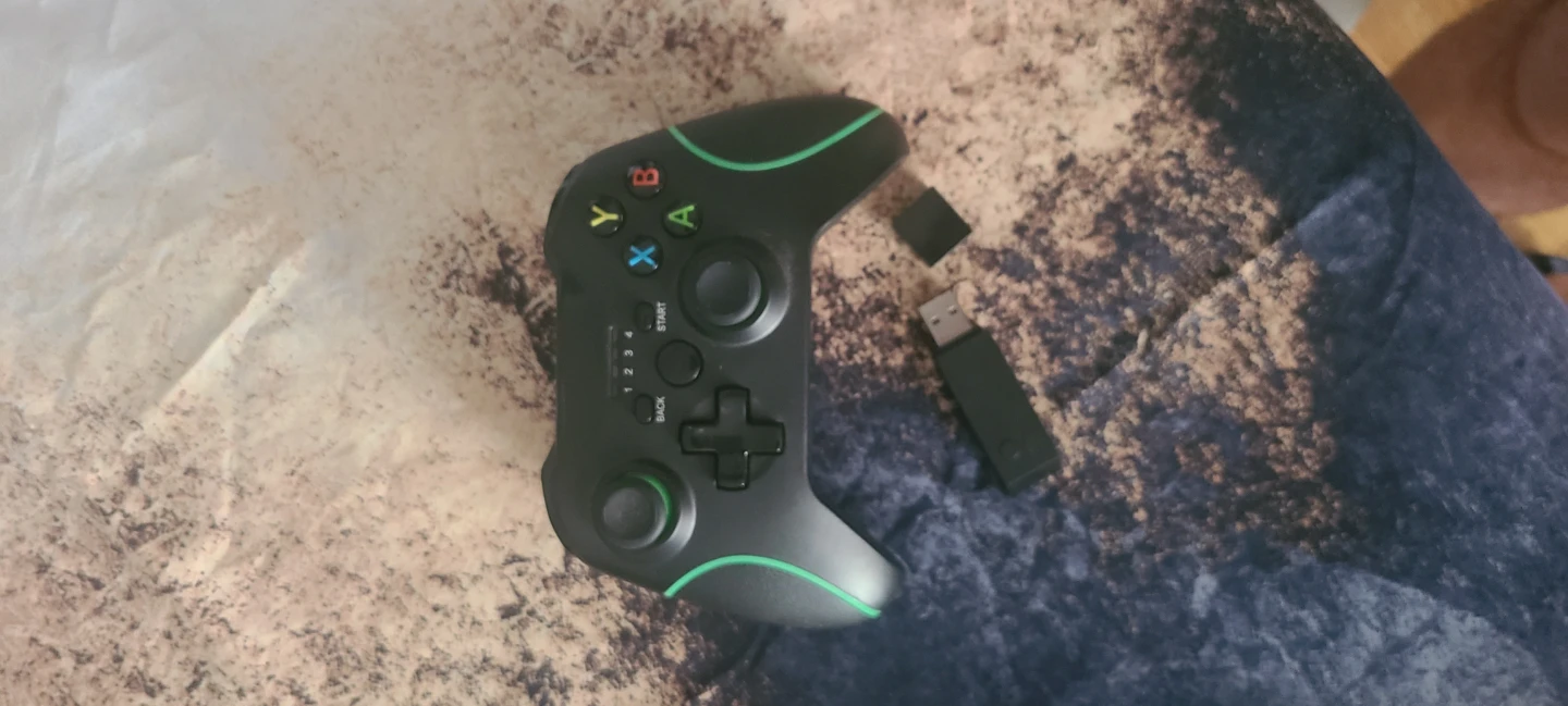 Wireless Game Controller with USB Dongle