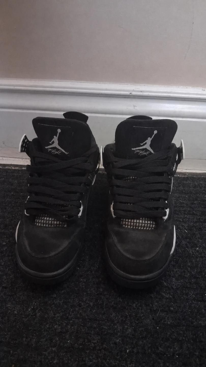 Jordan 4 White Thunder