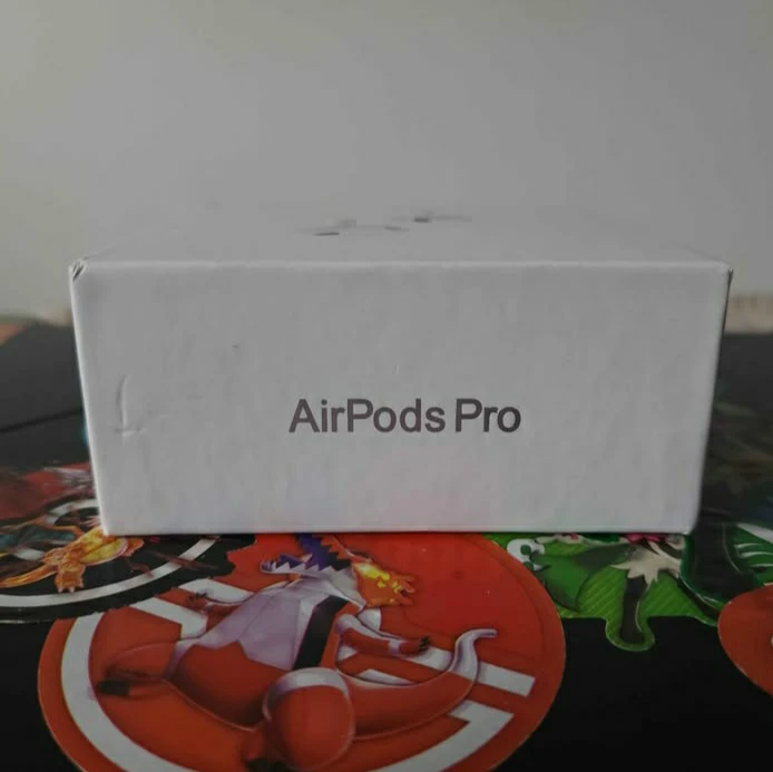 Apple AirPods Pro (2nd Gen) with MagSafe Charging Case - photo 2