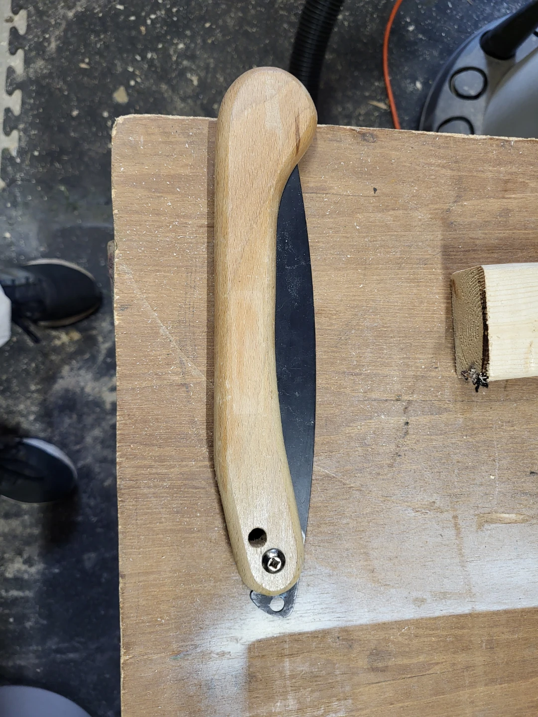 Folding Saw with Wooden Handle