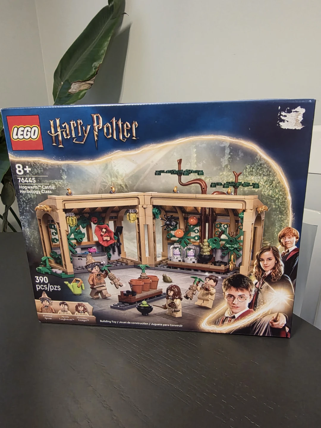LEGO Harry Potter Hogwarts Castle Herbology Class Set 76445
