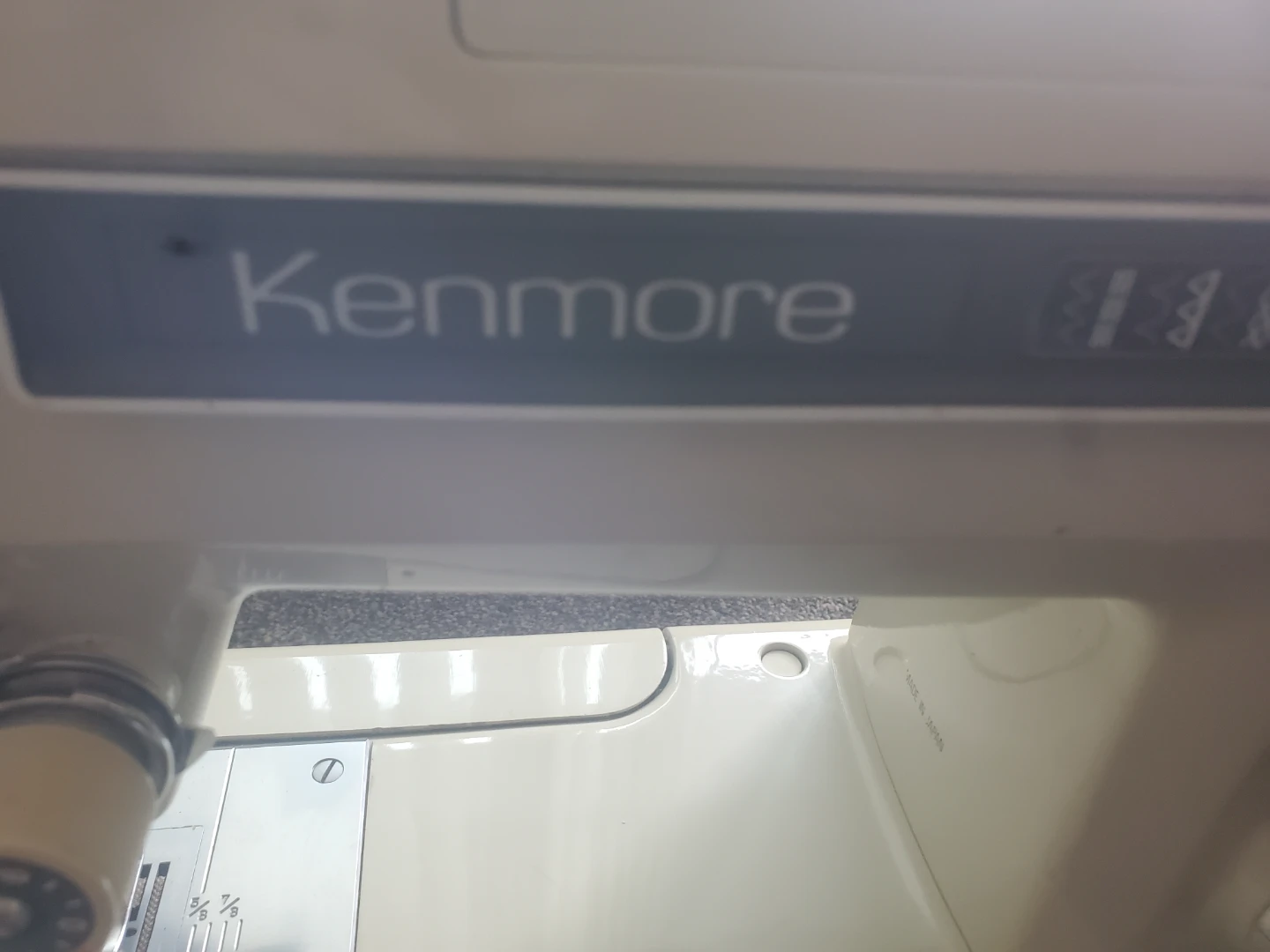 Kenmore sewing machine model 158.19312 - photo 5