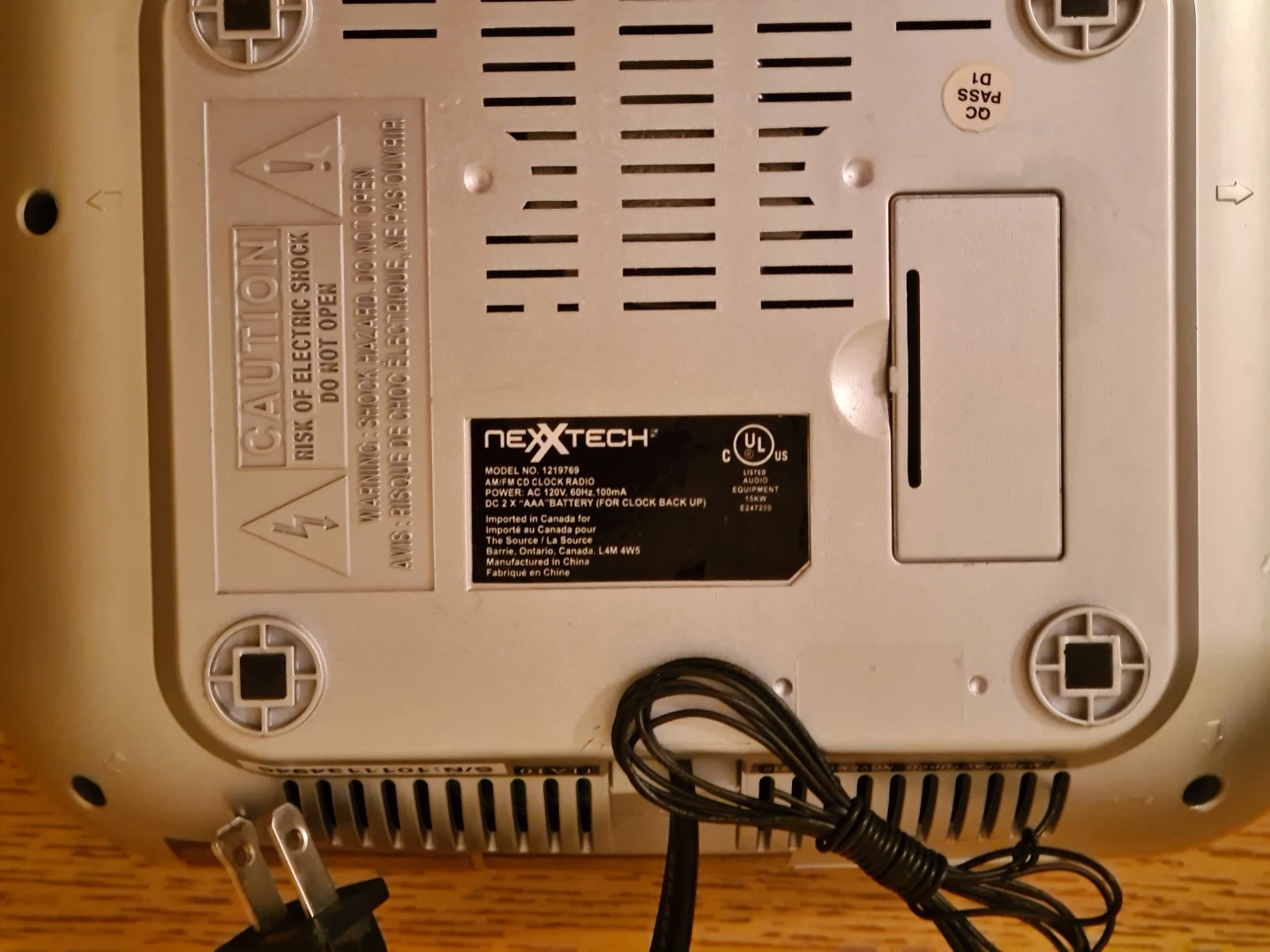 Nextech CD Alarm Clock Radio - photo 2