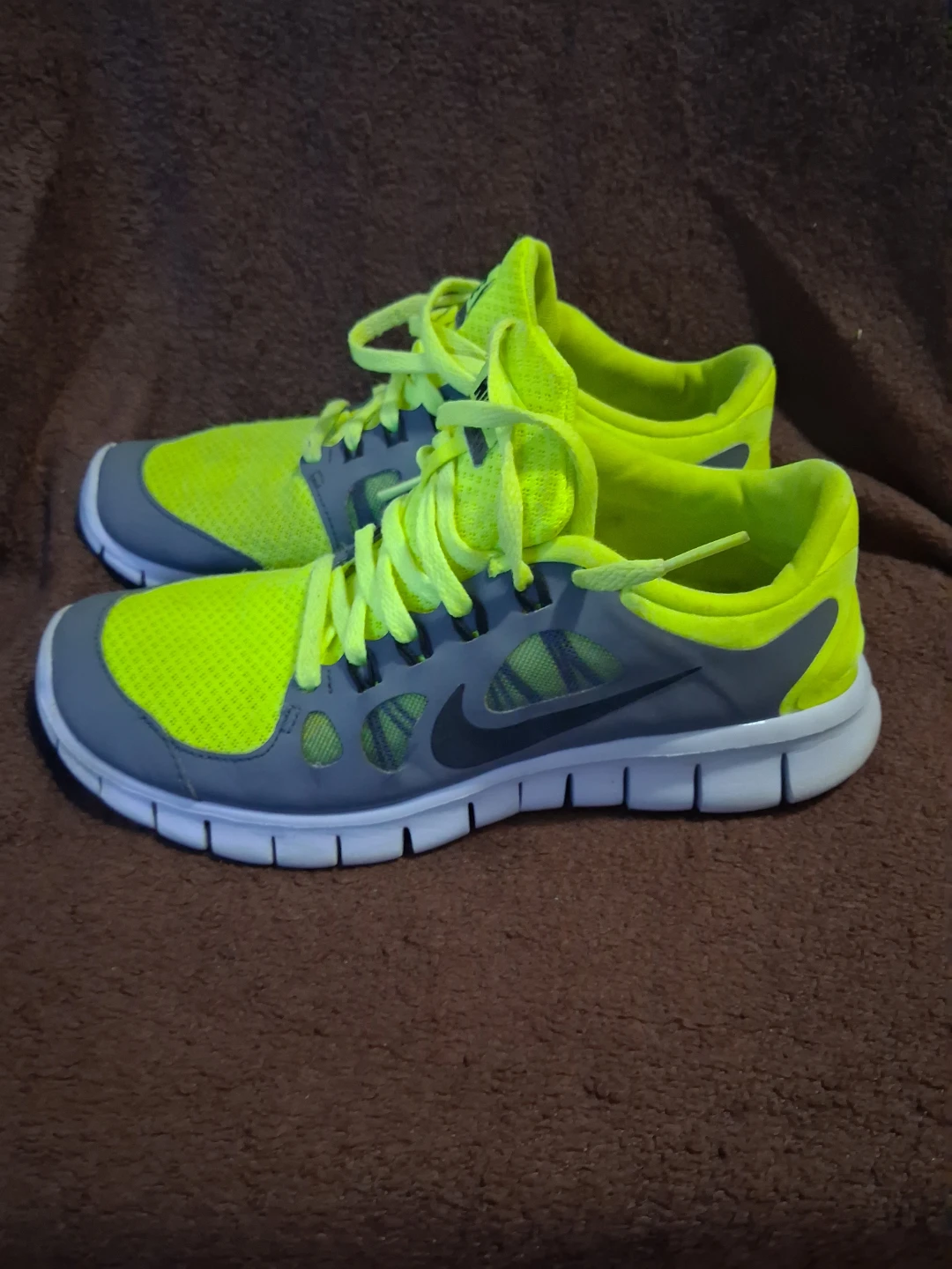 Nike free 5.0 neon yellow size 6.5y