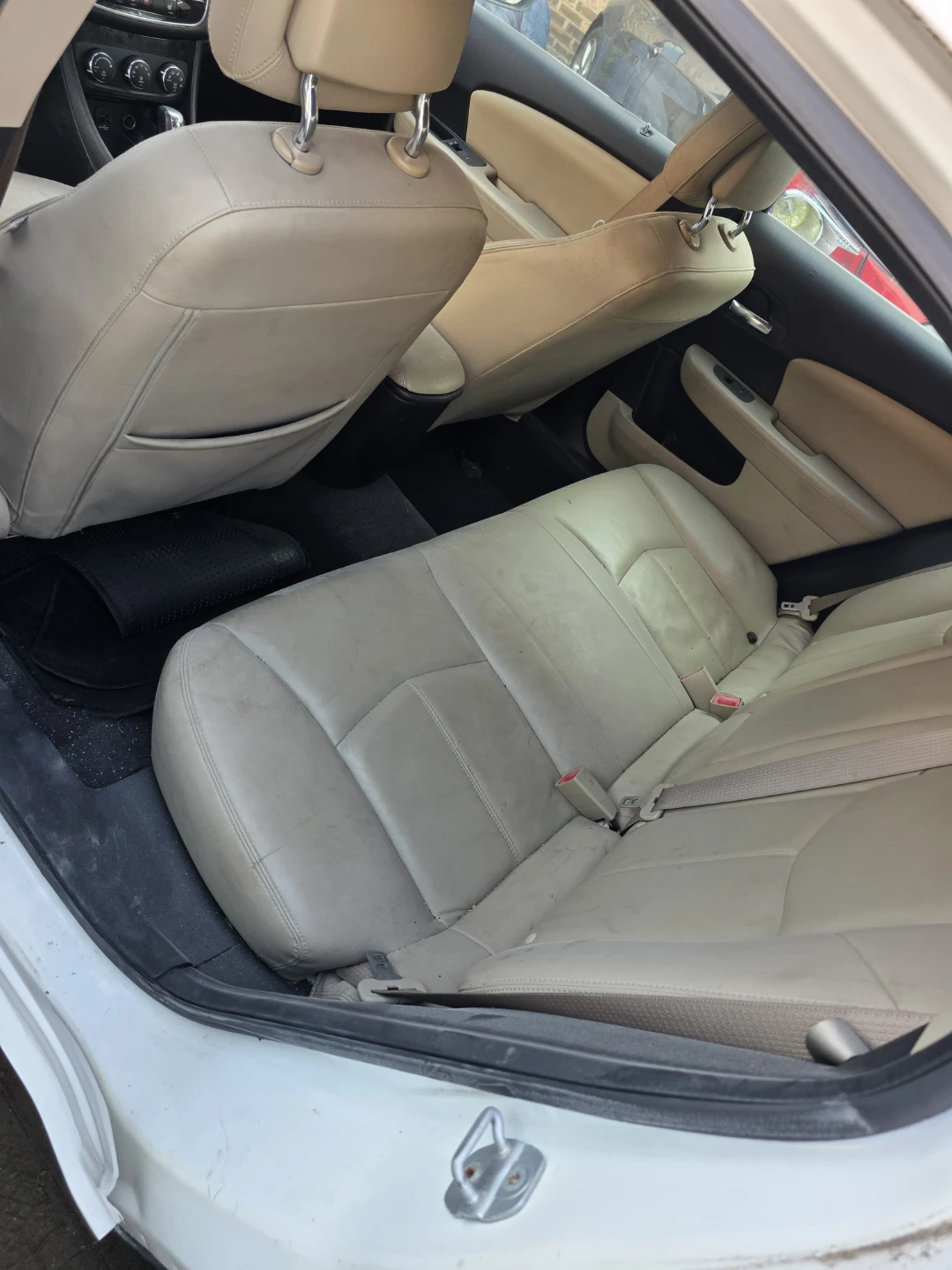 2011 Chrysler 200 2.4L Engine - photo 3