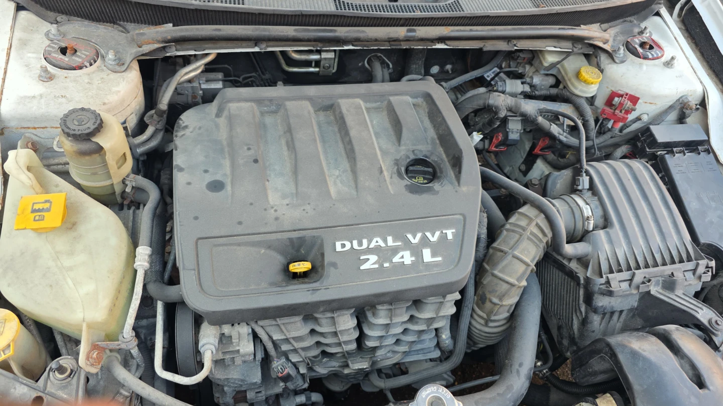 2011 Chrysler 200 2.4L Engine - photo 4