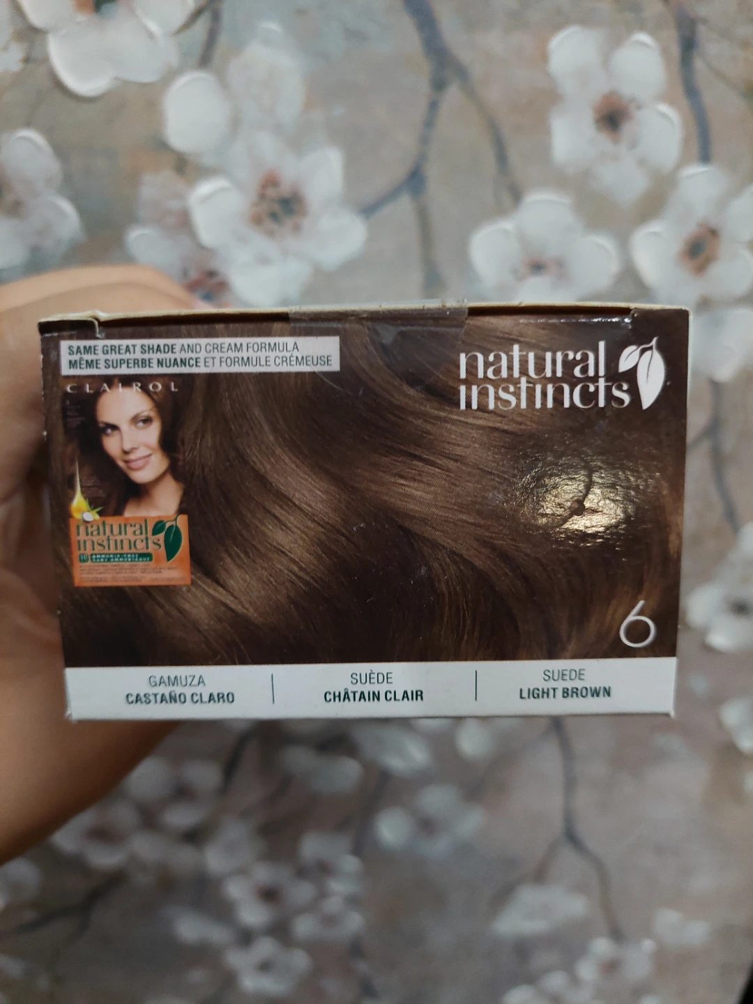 Clairol Natural Instincts 6 Light Brown Hair Colour - photo 5