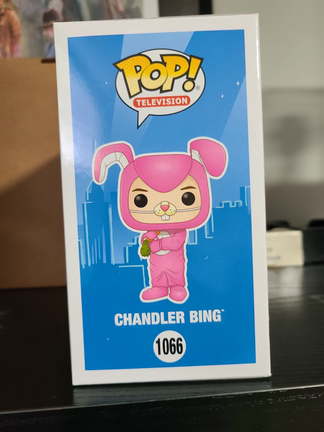 Funko Pop! Friends Chandler Bing 1066 Vinyl Figure - photo 4