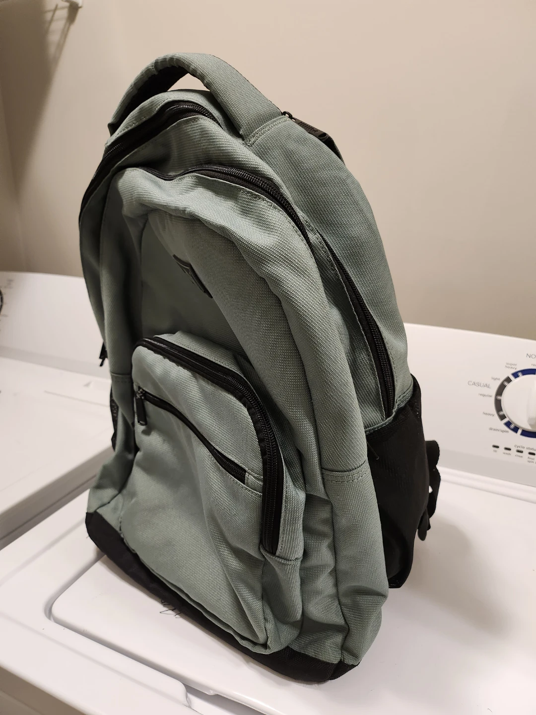 Puma Backpack - green and black - photo 2
