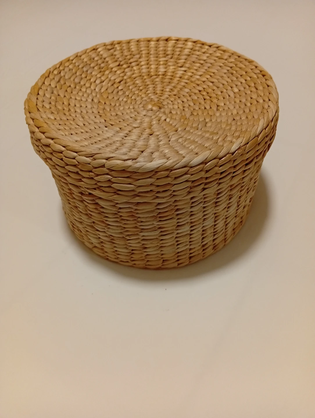 Woven Round Basket with Lid