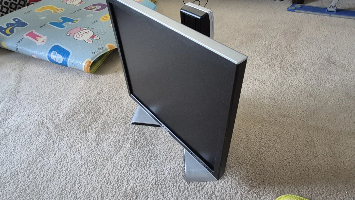 Dell 17" LCD Monitor - photo 2