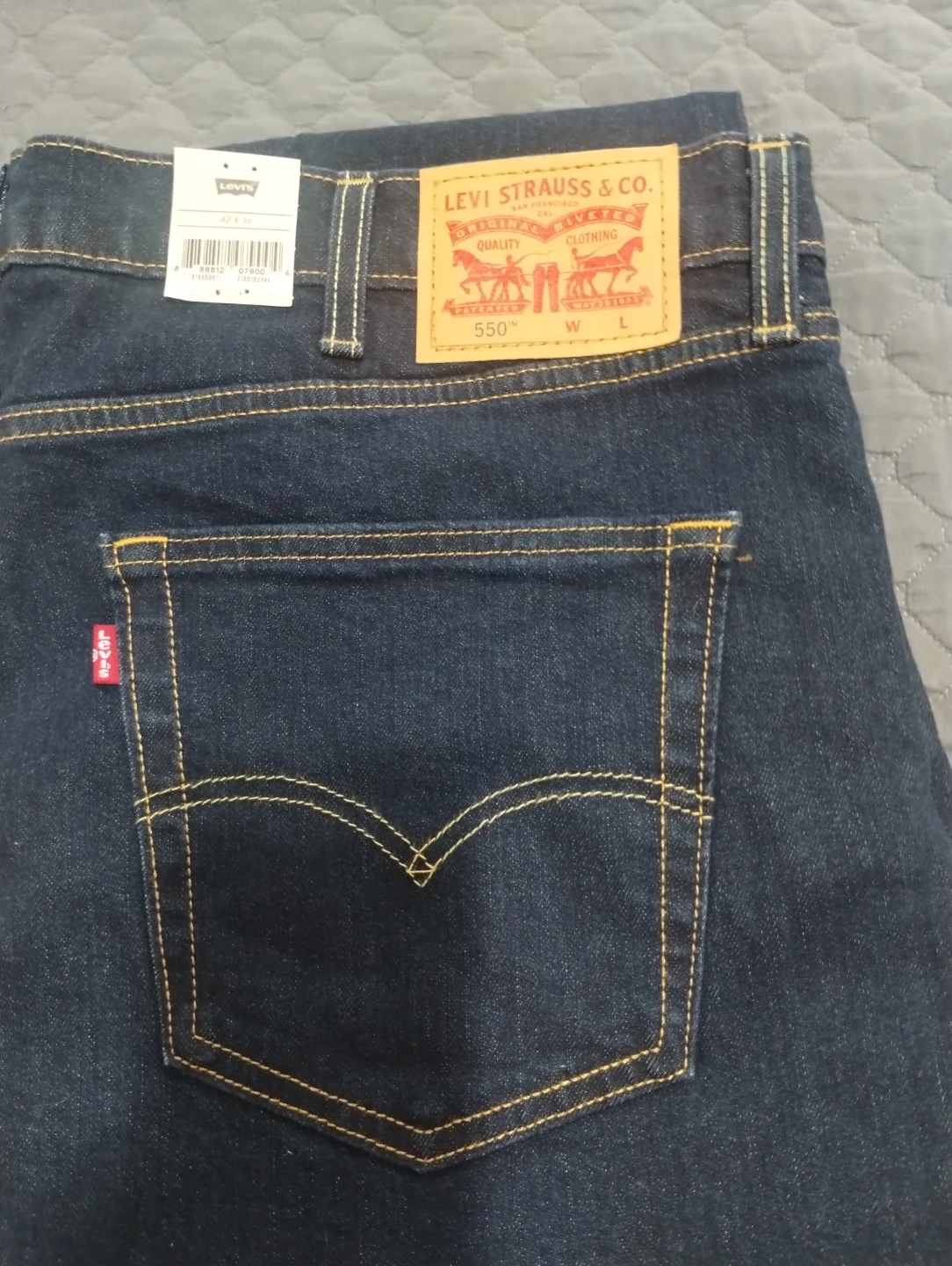 Levi's 550 Relaxed Fit Jeans Size 42x36 - photo 2