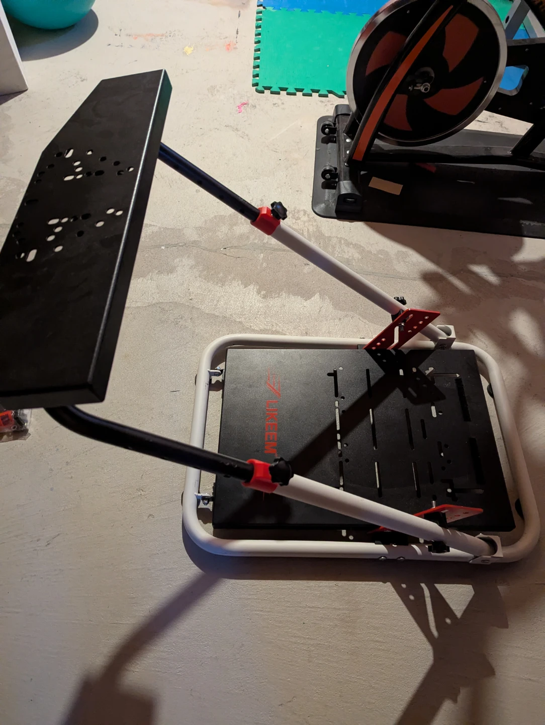 LIKEEM Racing Wheel Stand Assembly Guide - photo 3