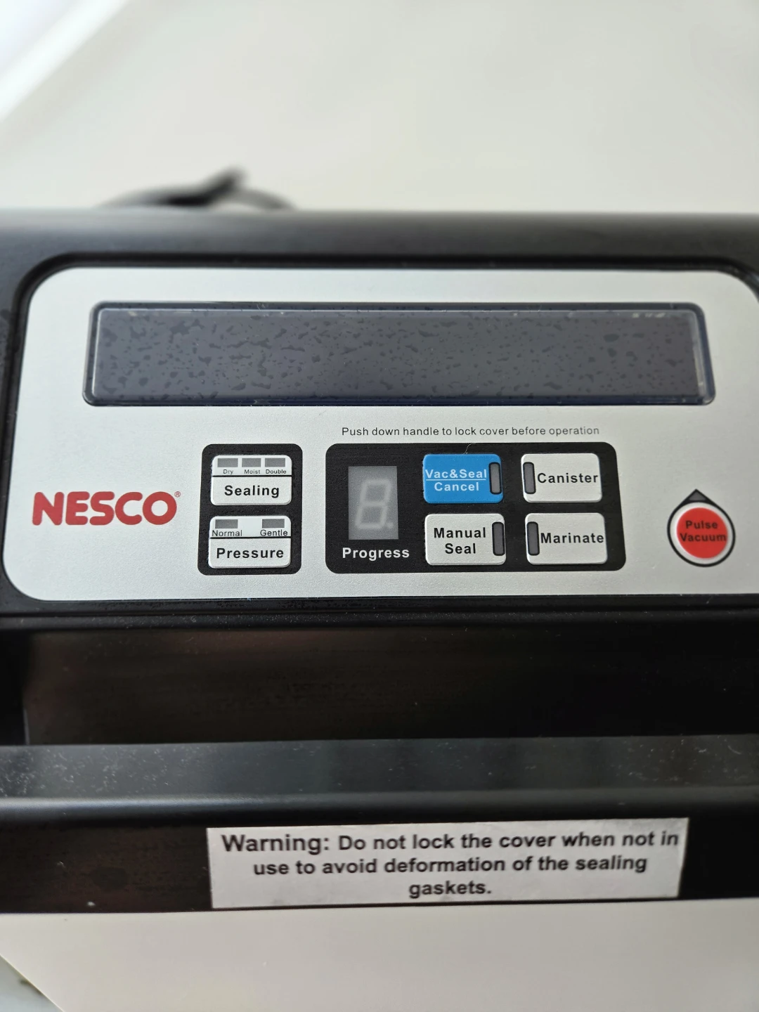 Nesco Food Sealer - photo 2