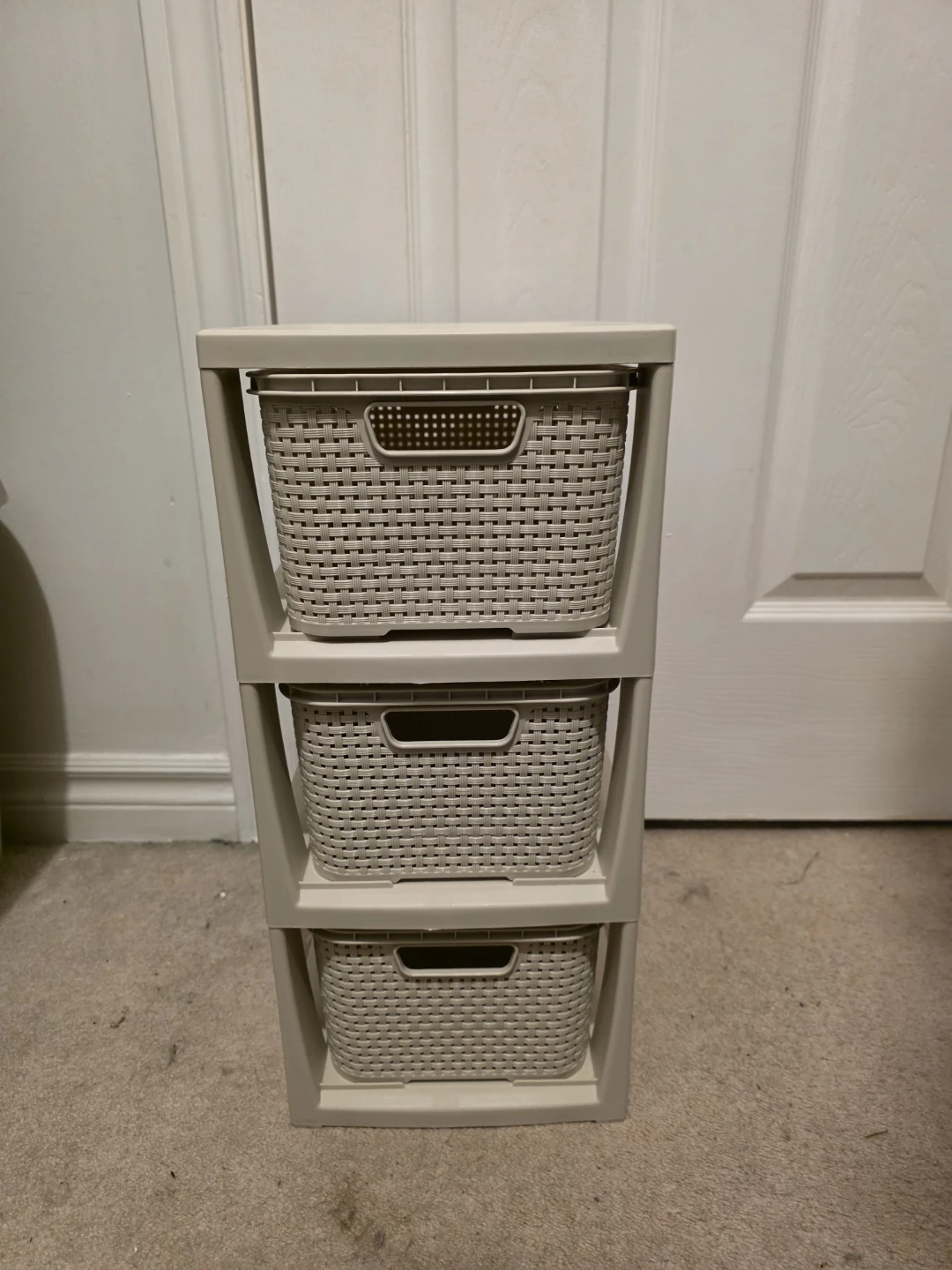 Cute small storage shelf