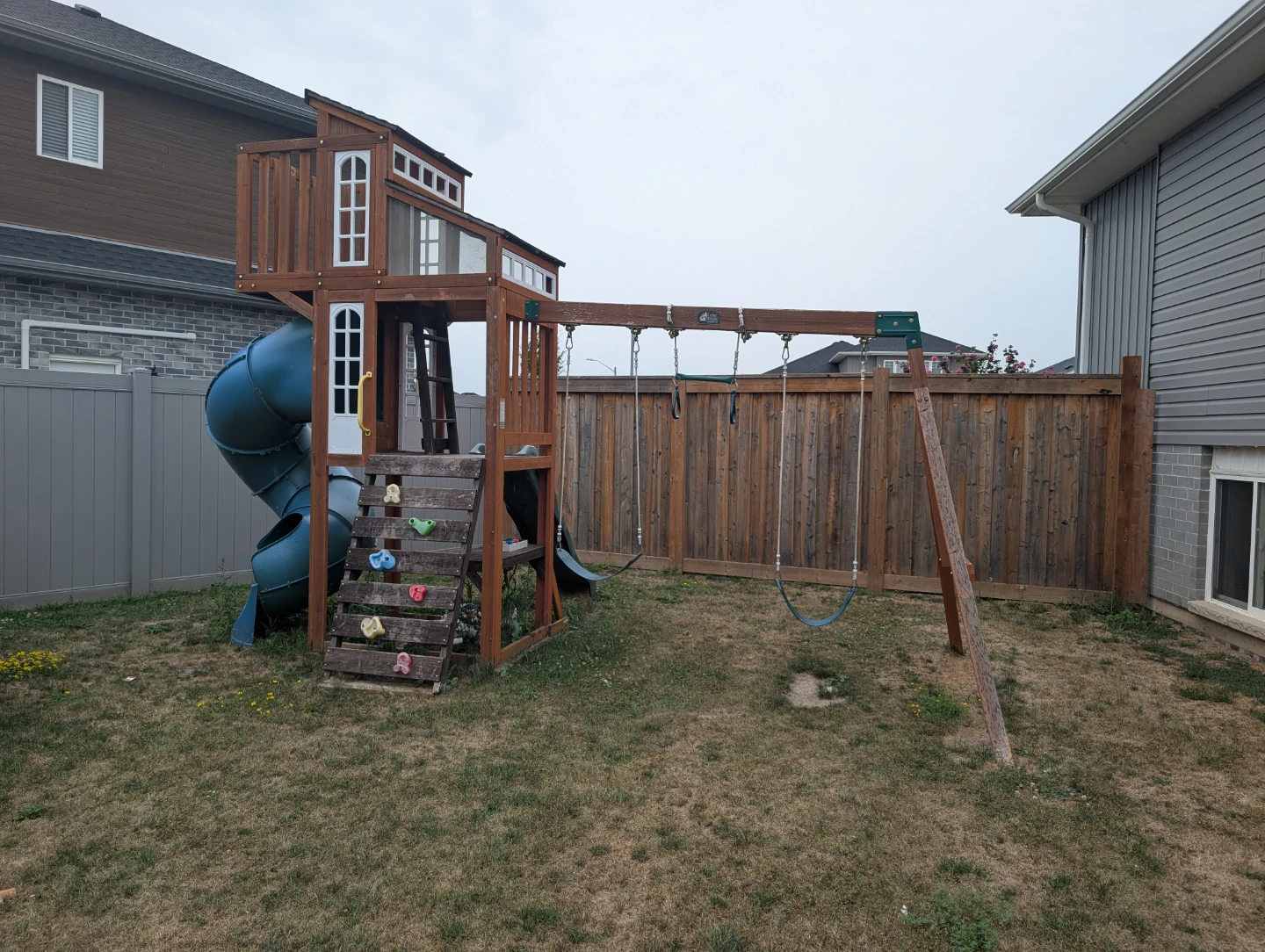 Outdoor playground - photo 2