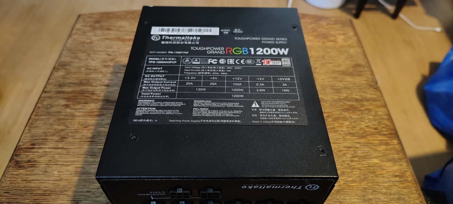 Thermaltake Toughpower Grand RGB 1200W Power Supply - photo 3