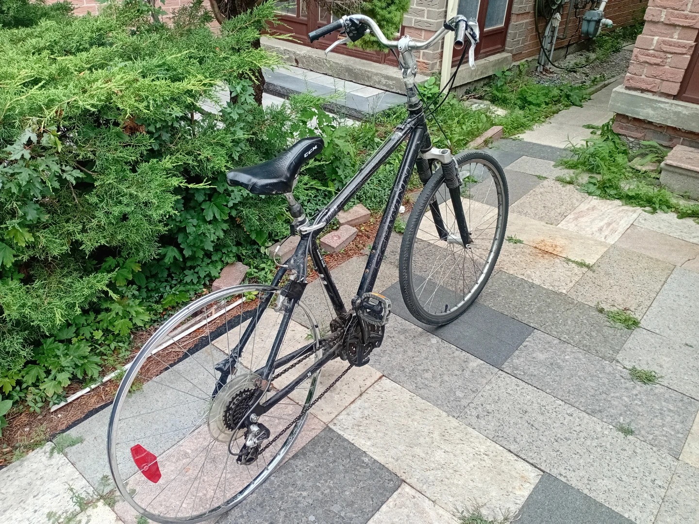 Schwinn Hybrid Bike - photo 4