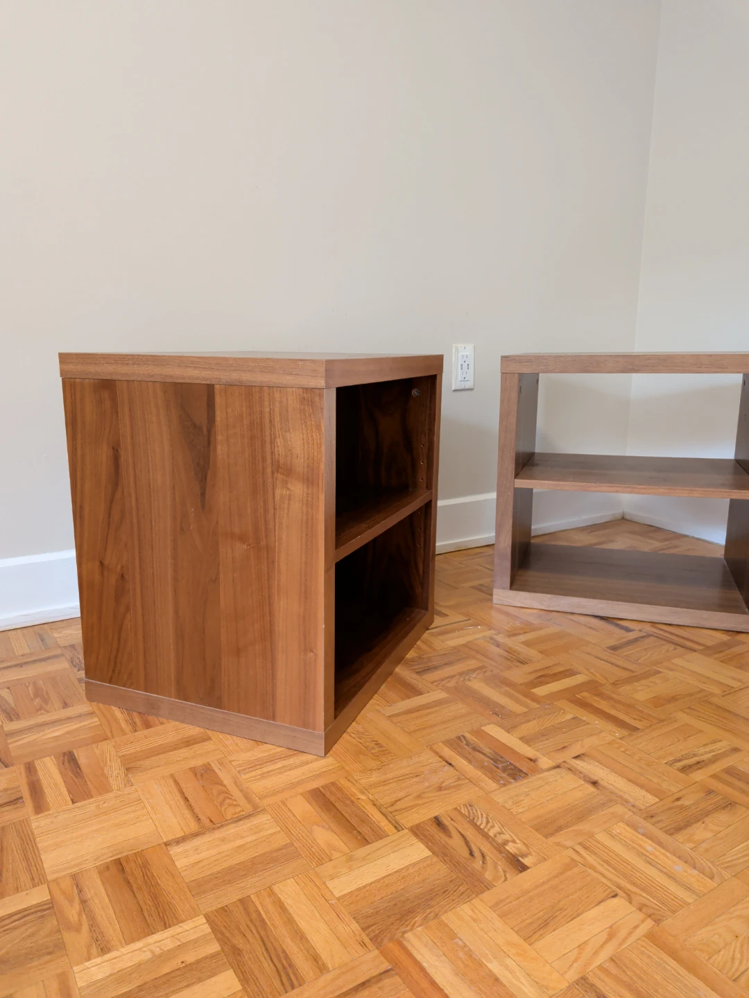 Pair of Wooden Cube Side-Tables/Nightstands - photo 3