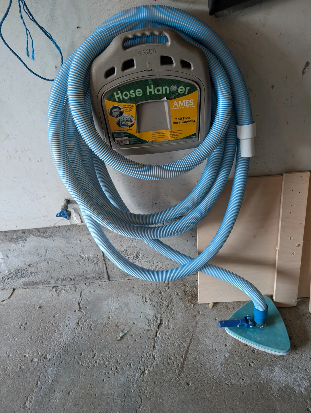Pool vacuum hose with brush head!