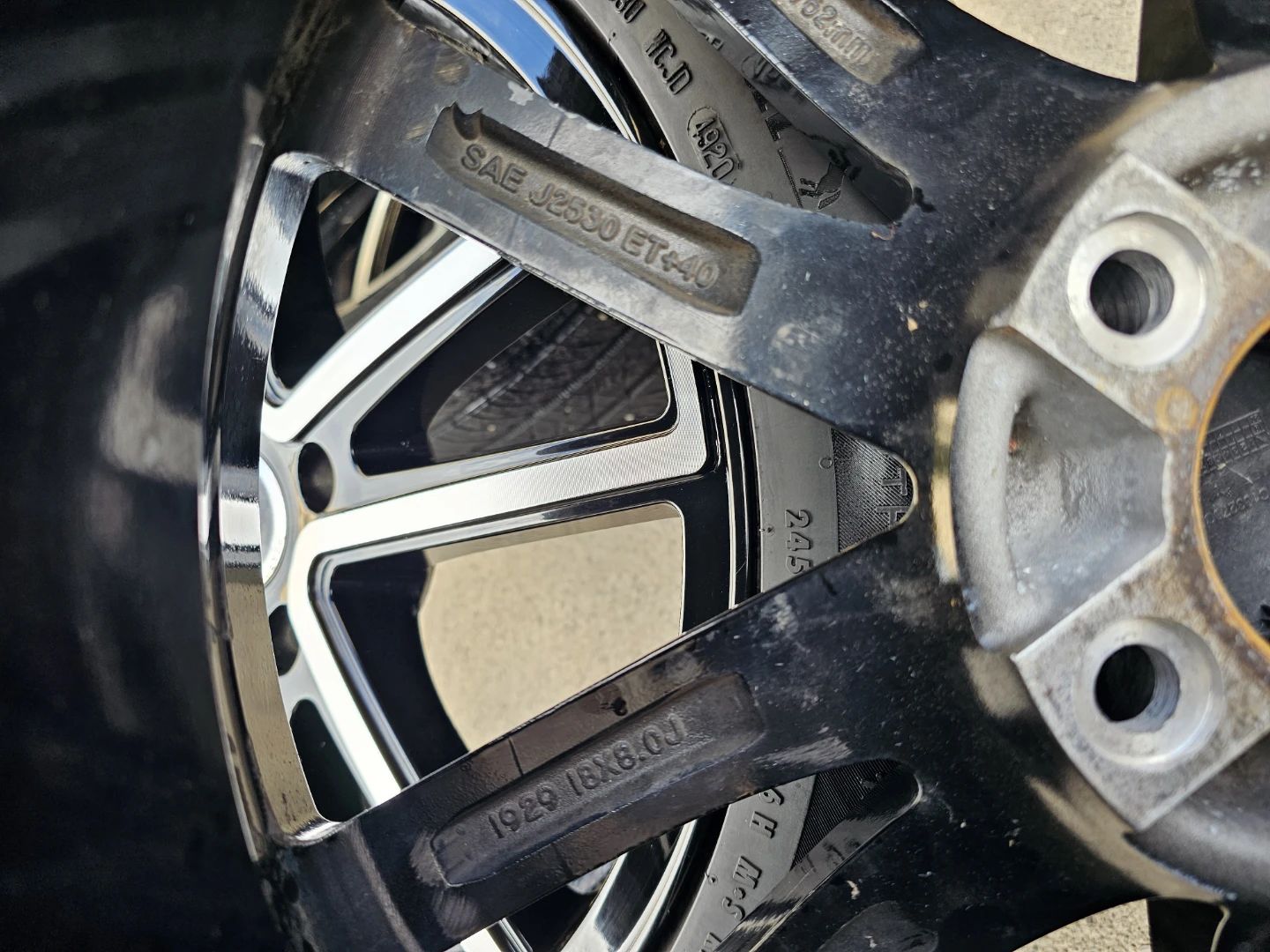 245/45 R18 ALL SEASON TIRES ON ALLOY RIMS 5×120 - photo 4