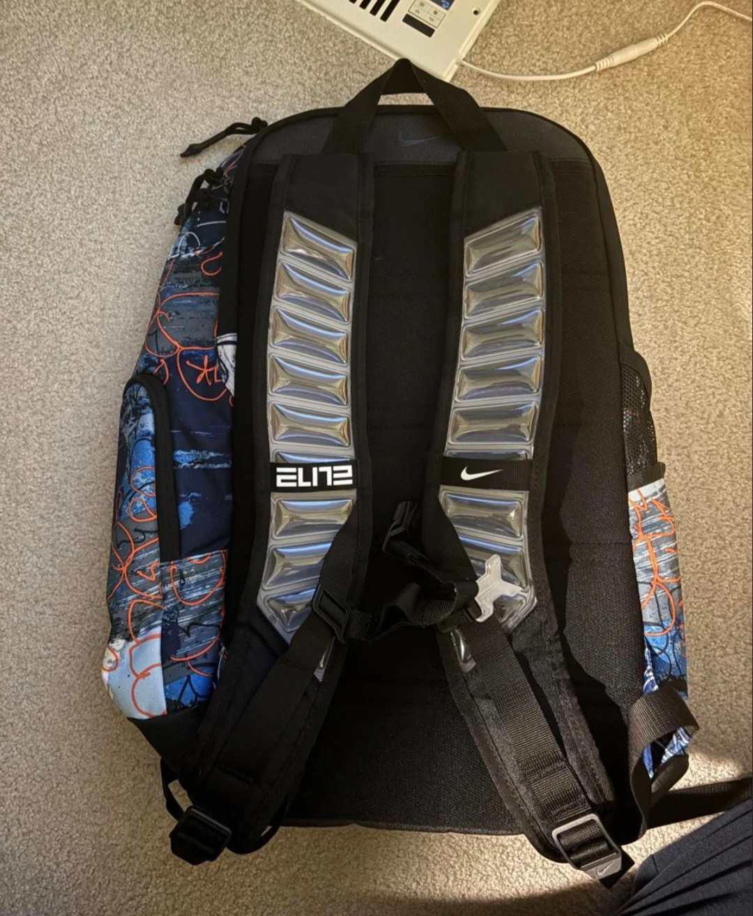 Garffiti nike elite bag mad rare -read description- - photo 4